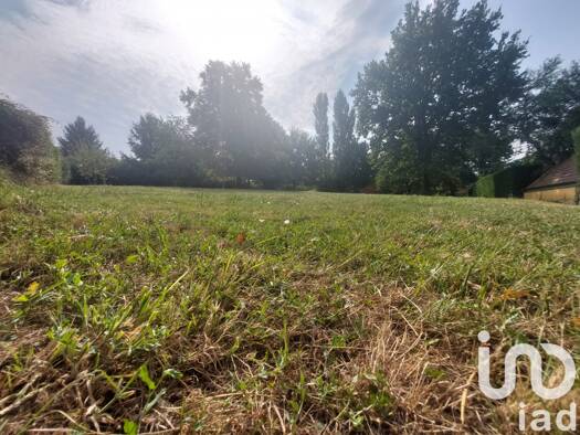 Terrain constructible viabilisé à vendre 202 000 € 2 500 m² de terrain Allériot 71380