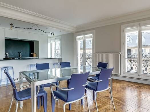 Appartement à louer 5 795 € 5 pièces 3 chambres 143 m² Étage 5/6 Arts et Métiers Paris 3ème 75003