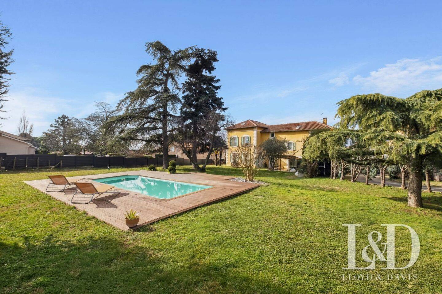 Maison à vendre, 280m², REVENTIN VAUGRIS