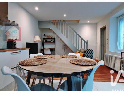 Maison de ville à vendre 99 900 € 2 pièces 1 chambre 29 m² 54 m² de terrain Couronne Centrale Bourges 18000