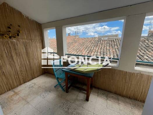 Appartement à louer 580 € 1 pièce 43,3 m² RDC Centre Ville-Mairie Lunel 34400