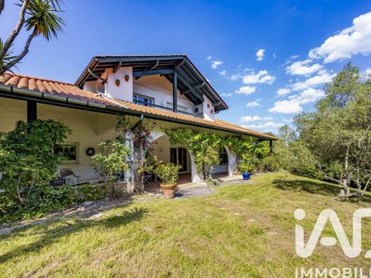 Demeure à vendre 1 060 000 € 8 pièces 5 chambres 266,73 m² 3 679 m² de terrain Mendi-Choko-Karrikatxar-Olhette Urrugne 64122