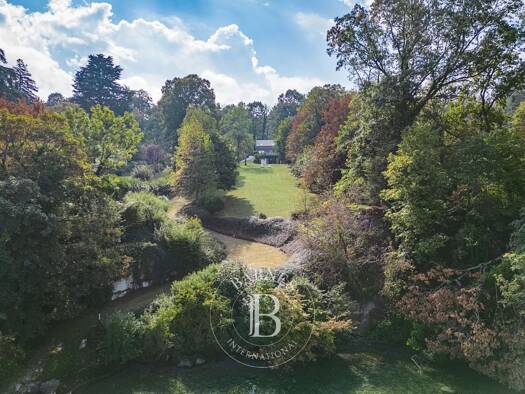 Maison à vendre 2 500 000 € 8 pièces 7 chambres 152,4 m² 3 500 m² de terrain Thonon-les-Bains 74200