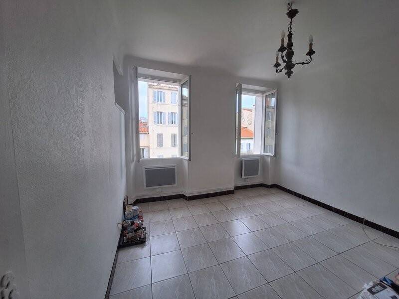 Maison à louer, 35m², MARSEILLE 6E