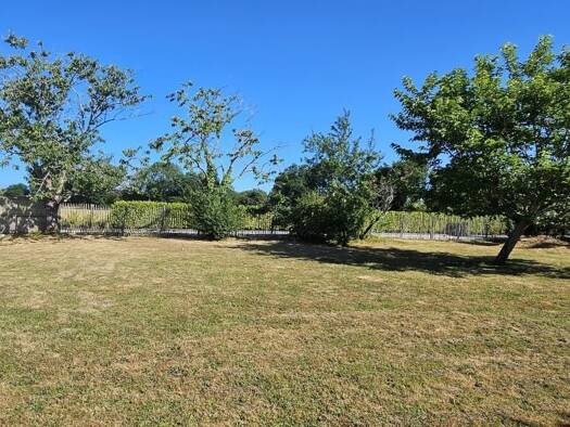 Terrain constructible viabilisé à vendre 222 600 € 737 m² de terrain Fouesnant 29170