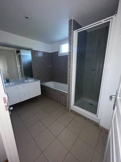 Appartement à louer 1 131 € 3 pièces 2 chambres 70 m² Étage 3/4 Garges les Gonesse 95140