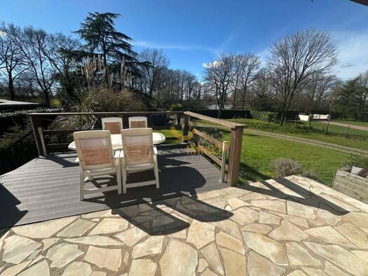 Maison de plain-pied à vendre 162 750 € 6 pièces 5 chambres 127 m² 2 500 m² de terrain Chambroutet Bressuire 79300