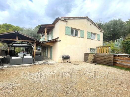 Maison à vendre 520 000 € 6 pièces 4 chambres 154 m² 1 080 m² de terrain Nord Peymeinade 06530