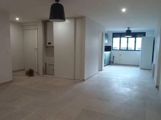 Appartement à louer 1 250 € 2 pièces 1 chambre 57 m² Étage 1/2 Plaine Clamart 92140