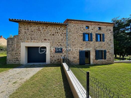 Maison à vendre 145 000 € 2 pièces 1 chambre 42 m² Saint-Genès-la-Tourette 63580