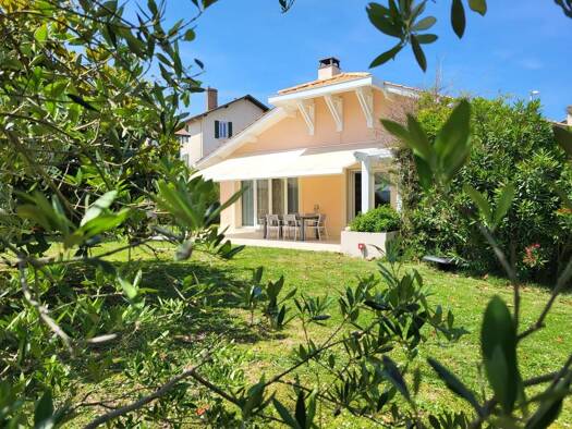 Maison à vendre 1 495 000 € 5 pièces 4 chambres 141,22 m² 984 m² de terrain Labordotte-La Colline Biarritz 64200
