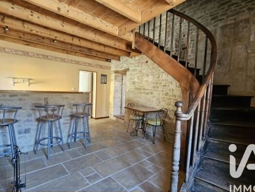 Maison à vendre 270 000 € 6 pièces 4 chambres 219 m² 2 426 m² de terrain Courcôme 16240