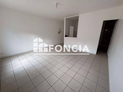 Appartement à louer 549 € 1 pièce 30,1 m² RDC Gassicourt Mantes-la-Jolie 78200