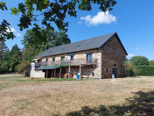 Maison à vendre 320 000 € 6 pièces 5 chambres 170,72 m² 9 938 m² de terrain Neuvic 19160