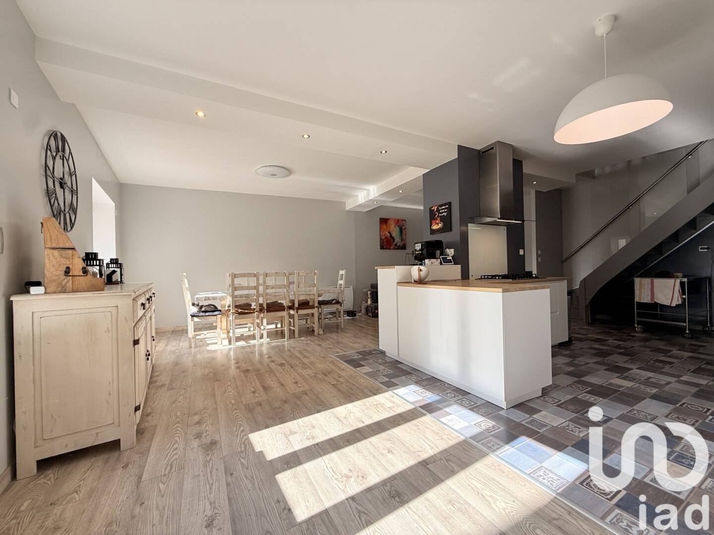 Maison à vendre, 200m², NEUVILLE SUR AIN