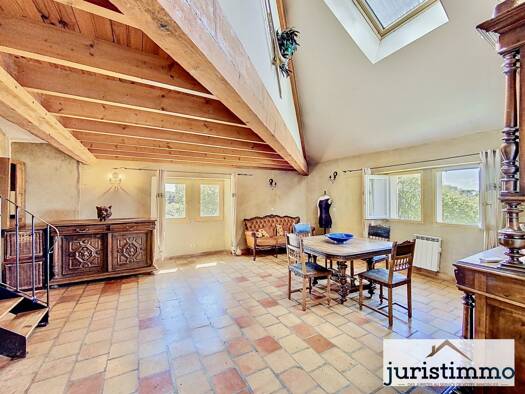 Duplex à vendre 139 000 € 4 pièces 2 chambres 74,5 m² Étage 2/2 Gironde-Cabrieres-Boisfeuillet-Lampourde Orange 84100