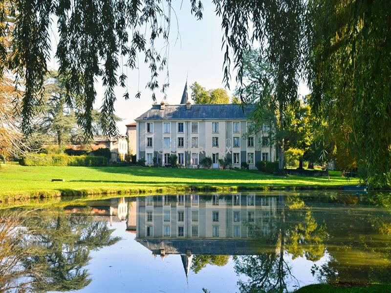 Maison à vendre, 531m², SURY LE COMTAL
