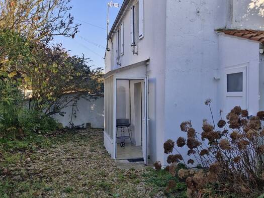 Maison de ville à vendre 205 000 € 3 pièces 2 chambres 55 m² Saint-Christophe 17220