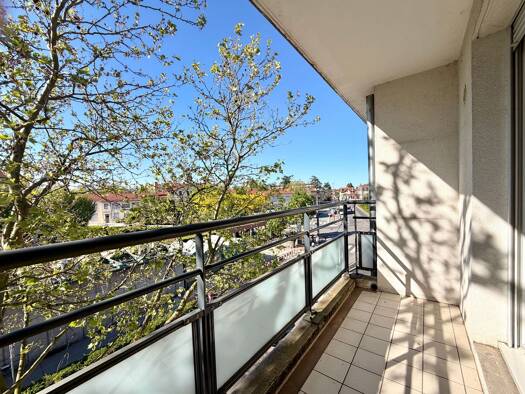 Appartement à vendre 199 500 € 2 pièces 1 chambre 37,5 m² Étage 3/3 Métro Cuire  Caluire-et-Cuire 69300