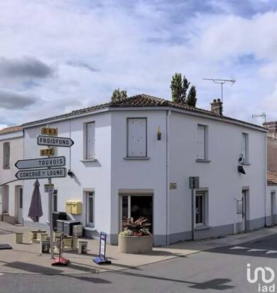 Local commercial à vendre 119 000 € 185 m² de surface de vente Saint-Étienne-de-Mer-Morte 44270