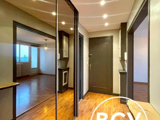 Triplex à louer 720 € 3 pièces 2 chambres 65 m² Étage 4/4 Pastières Chartres 28000