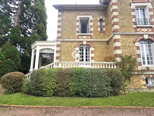 Maison à vendre 1 431 000 € 10 pièces 4 chambres 258 m² Bollée-Sainte Croix-Clairfontaine Le Mans 72000