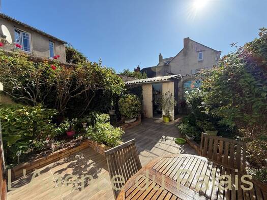 Maison de ville à vendre 268 000 € 4 pièces 3 chambres 100 m² 128 m² de terrain Centre Ville Blois 41000