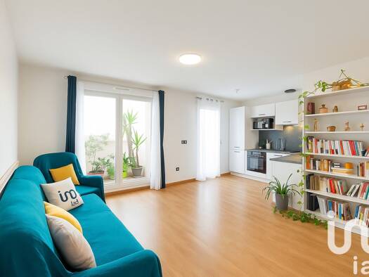 Appartement à vendre 259 900 € 2 pièces 1 chambre 49 m² Étage 2/5 Bas Pays Romainville 93230