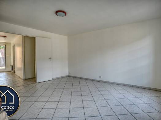 Appartement à vendre 169 000 € 2 pièces 1 chambre 51,5 m² Étage 2/3 Épernon 28230