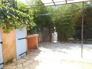 Villa à louer 1 113 € 3 pièces 2 chambres 61,1 m² 30 m² de terrain Montauroux 83440