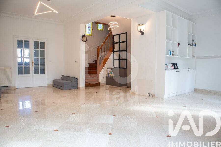 Maison à vendre, 164m², SAINT MAUR DES FOSSES