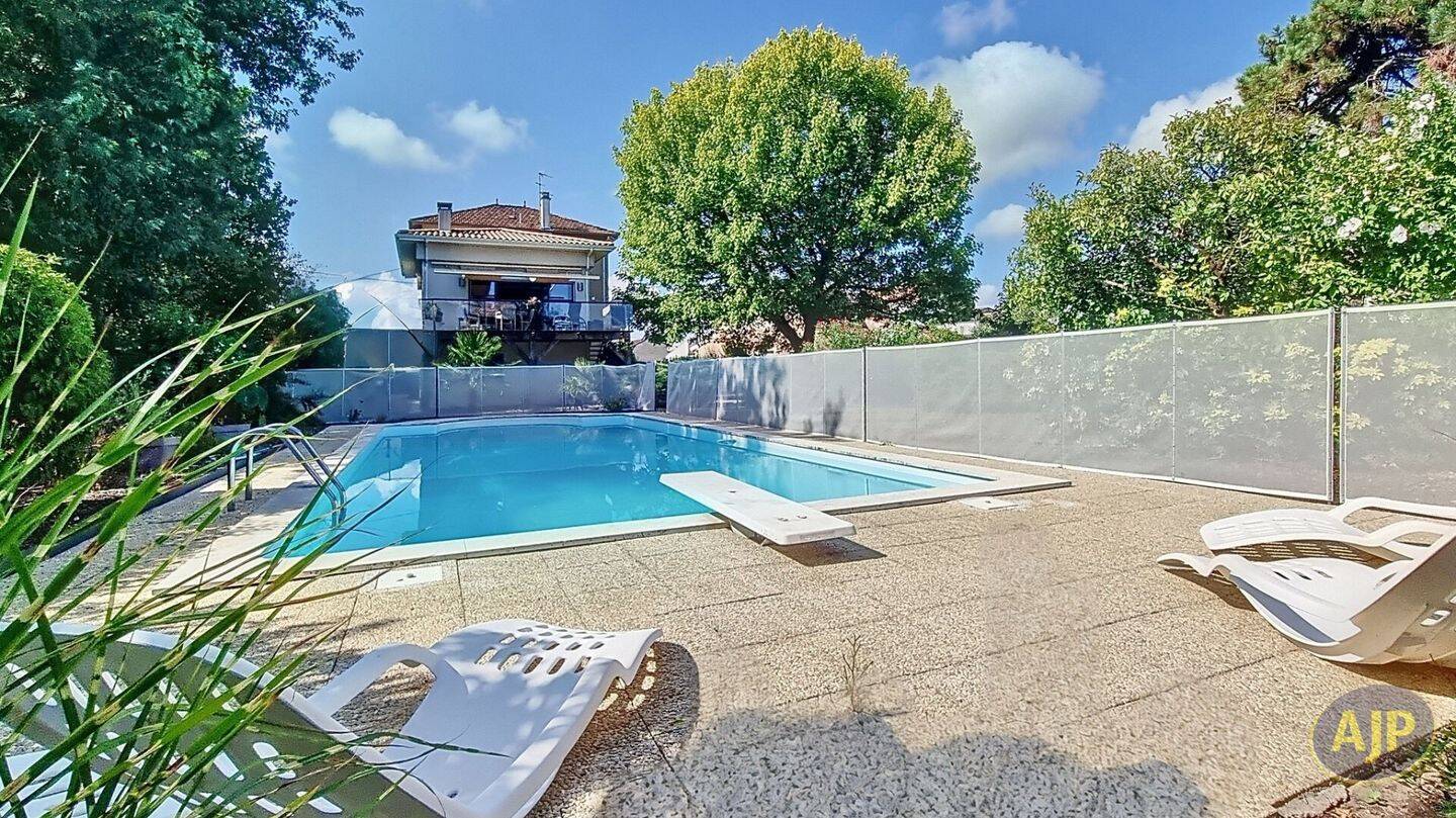 Maison à vendre, 189m², LIBOURNE