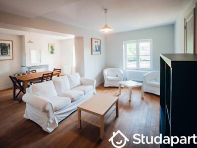 Appartement à louer 600 € 1 pièce 4 chambres 20 m² 2ème étage Les Loges-en-Josas 78350