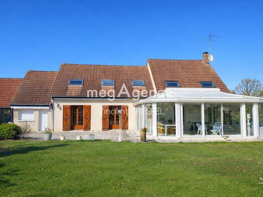 Maison à vendre 249 900 € 10 pièces 6 chambres 283 m² 1 960 m² de terrain Sainte Colombe-Monnerie La Flèche 72200