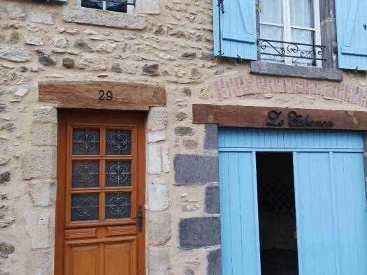 Maison à louer 820 € 4 pièces 3 chambres 91 m² Chauriat 63117