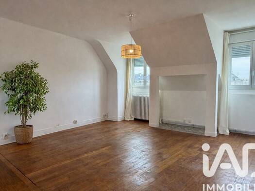 Appartement à vendre 219 000 € 4 pièces 3 chambres 80,74 m² Étage 4/4 Carmes Sud Orléans 45000