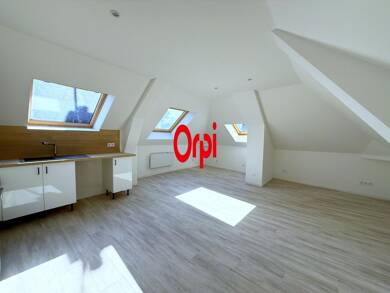 Appartement à louer 430 € 2 pièces 1 chambre 33 m² 2ème étage La Fère 02800
