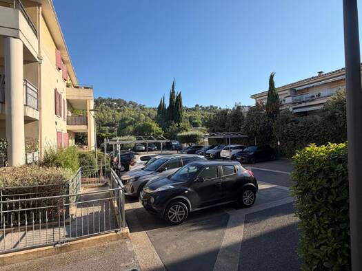 Appartement à vendre 178 500 € 2 pièces 1 chambre 34 m² RDC Sud Bouc-Bel-Air 13320