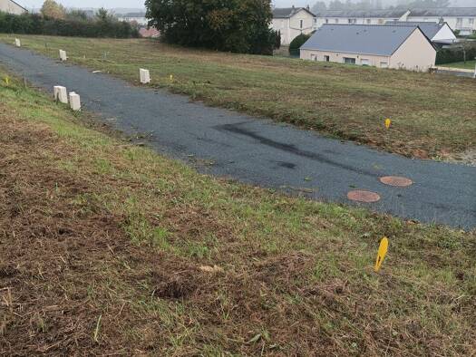 Terrain constructible à vendre 38 046 € 373 m² de terrain Huillé-Lézigné 49430