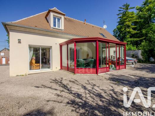 Maison à vendre 424 000 € 8 pièces 5 chambres 174 m² 617 m² de terrain Choisy-au-Bac 60750