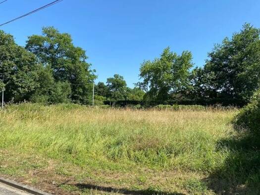 Terrain constructible à vendre - neuf 35 400 € 798 m² de terrain Nord Montpon-Ménestérol 24700