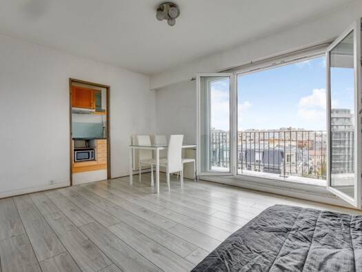 Appartement à vendre - Première occupation 330 000 € 1 pièce 31,8 m² 9ème étage Citroën-Boucicaut Paris 15ème arrondissement 75015
