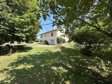 Maison à vendre 295 000 € 6 pièces 4 chambres 119 m² 30 521 m² de terrain La Roche Chalais 24490