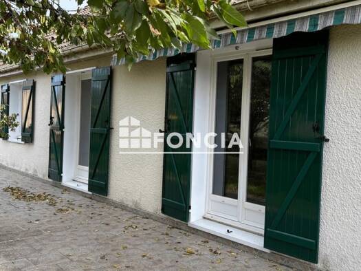 Maison de plain-pied à vendre 130 000 € 4 pièces 3 chambres 90 m² 580 m² de terrain Sougé-le-Ganelon 72130