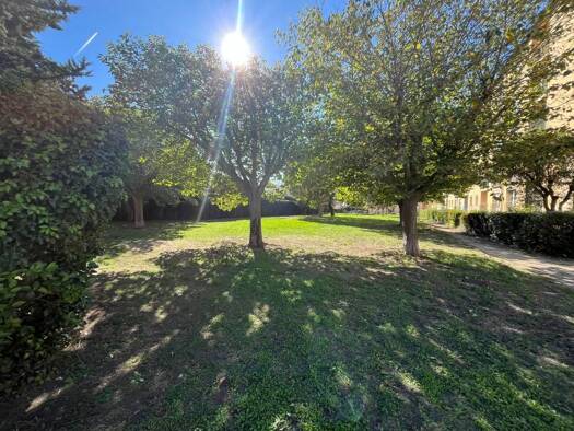 Appartement à vendre 119 000 € 3 pièces 2 chambres 68 m² 2ème étage Le Pilon Blanc Salon-de-Provence 13300