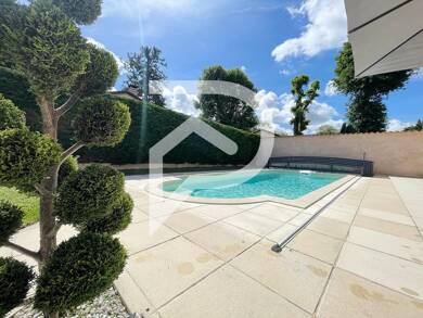 Maison à vendre 399 000 € 5 pièces 4 chambres 99 m² 535 m² de terrain Montluel 01120