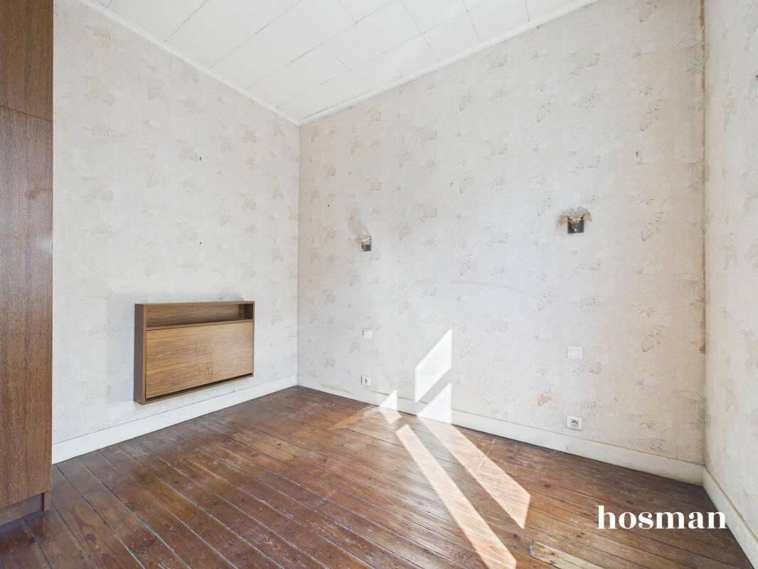 Charmante maison à rafraichir avec superbe jardin et garage - Qu — 8