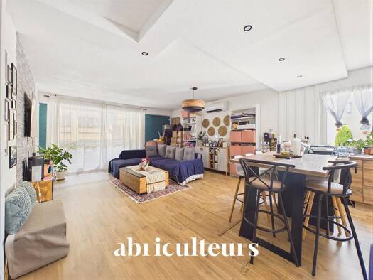 Appartement à vendre 229 000 € 3 pièces 2 chambres 71,56 m² Étage 1/2 Centre Ville Salon-de-Provence 13300
