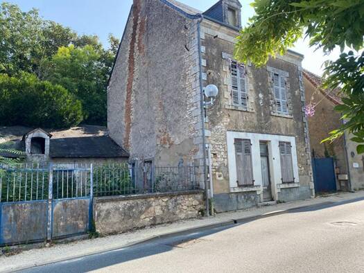 Maison à vendre 48 000 € 5 pièces 3 chambres 90 m² 660 m² de terrain Fontgombault 36220