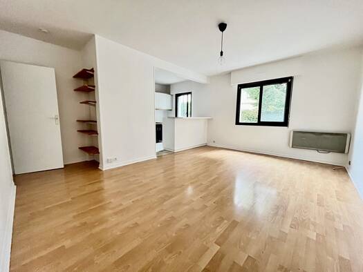Appartement à louer 820 € 2 pièces 1 chambre 48,2 m² RDC/3 Centre Est Montesson 78360